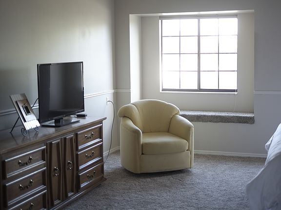 5th image of 2155 W Western Charm Dr