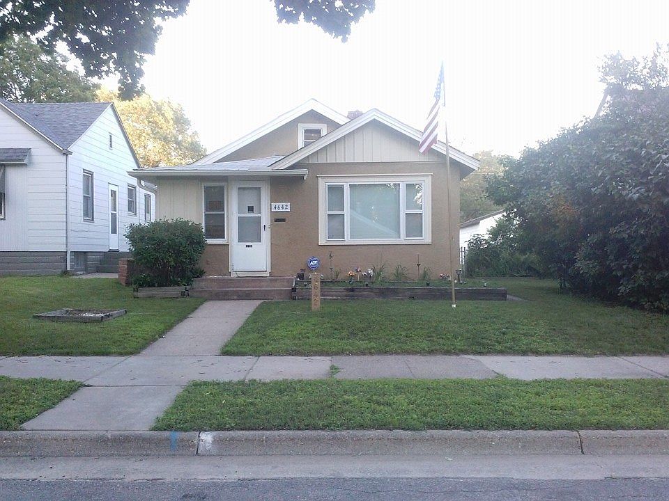 1st image of 4642 Emerson Ave N