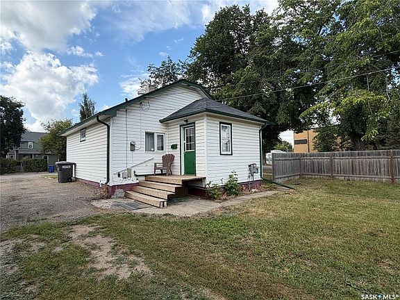 3rd image of 740 12th STREET