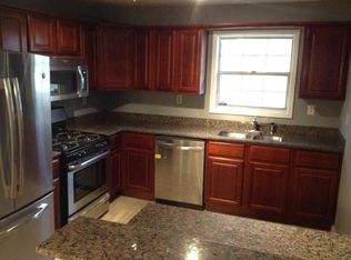 807 Vicksburg Pl, Sandy Springs, GA 30350