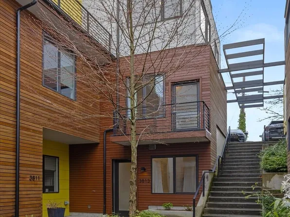 3813 Fremont Lane N, Seattle, WA 98103