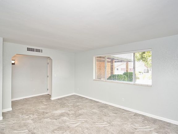 4th image of 3100 Oakmont Dr