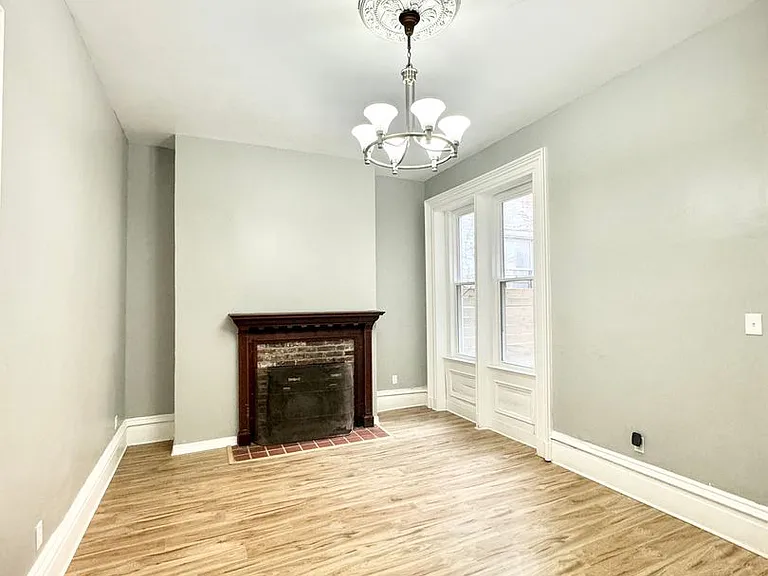 1218 Boyle St — Photo 8