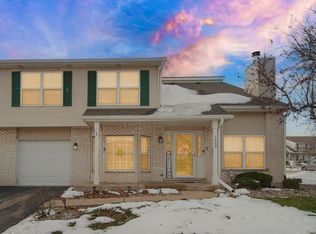 1400 Berta Dr, Crest Hill, IL 60403