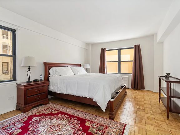 4th image of 301 E 48th St APT 3A