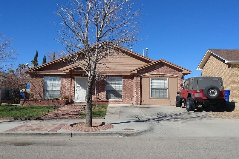 1st image of 12059 Royal Woods Dr