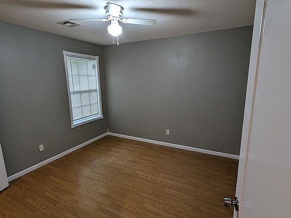 5th image of 113 W Billings St #2