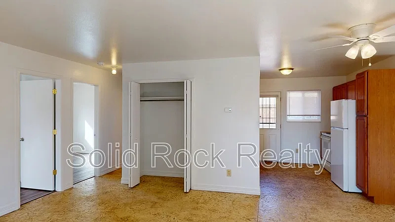 2 bed, 1.0 bath, 845 sqft, $1,200 — Photo 3