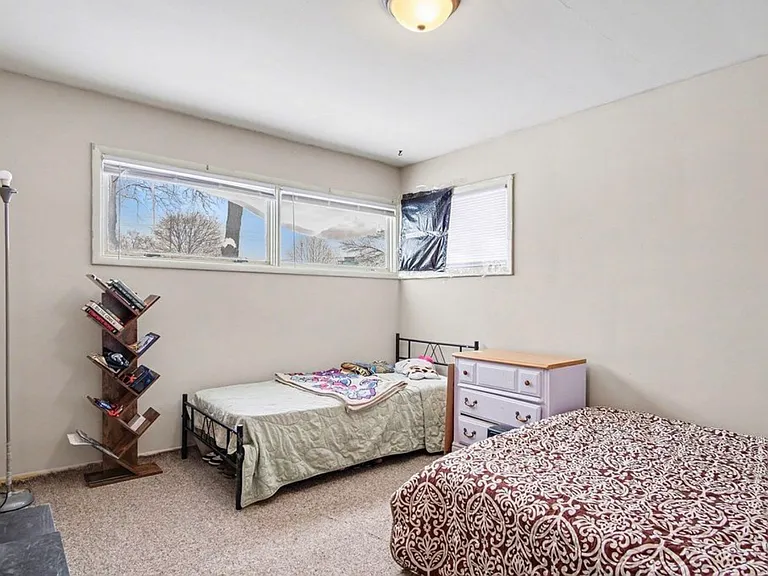 1759 Cambridge Dr SE — Photo 12