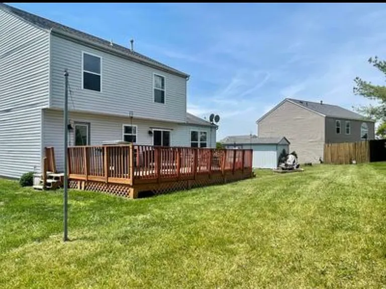 332 N Bend Dr — Photo 2