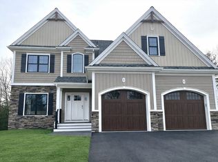 40 Duffy Dr, Attleboro, MA 02703