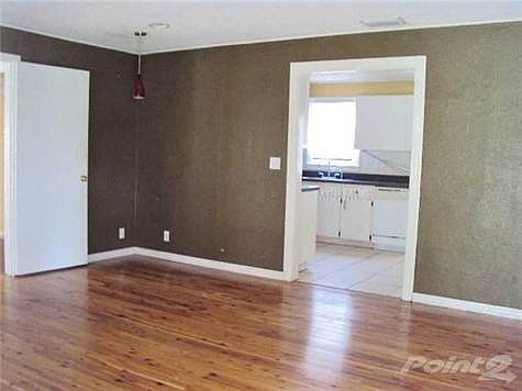 5th image of 102 SE 1st Ave