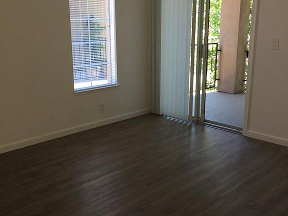 MB to Covered Deck (MB = 10'5" x 13'7")