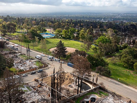 4th image of 3363 Monterosa Dr