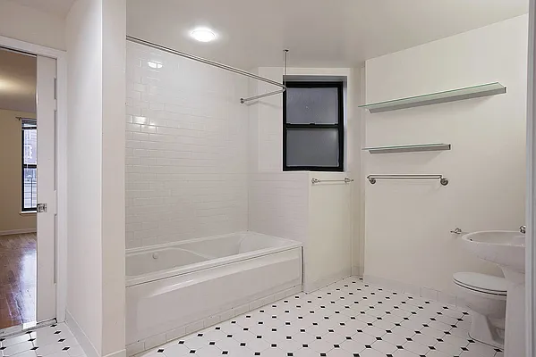 Rented by Harlem Lady Real Estate Services, LLC | media 35