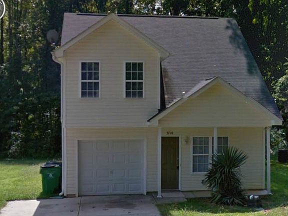 Nice Large Private Yard