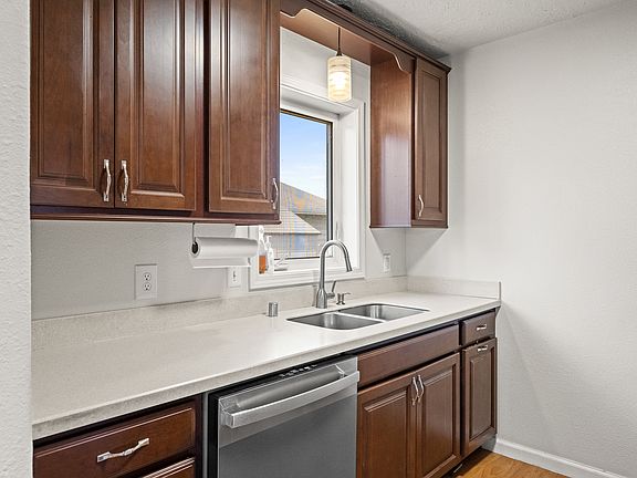 3rd image of 2958 S Kobuk Ave