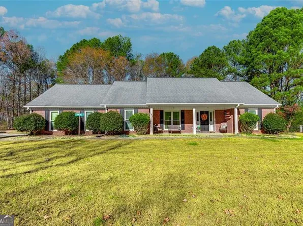 3119 Meadow Trl, Loganville, GA 30052