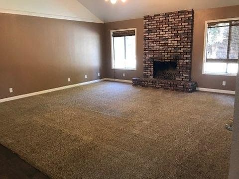 4th image of 202 E Dorothea Ct