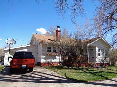 1st image of 619 S 14th St
