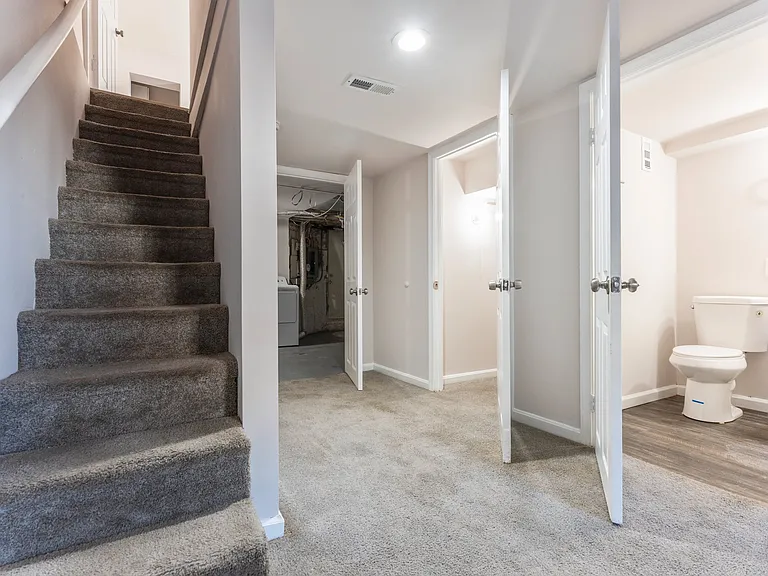 1514 N Luzerne Ave — Photo 22
