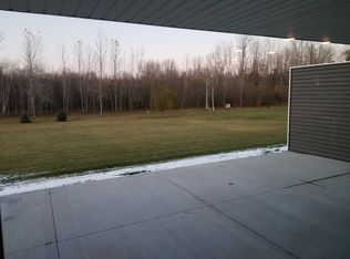 2262 Sunny Ln, Suamico, WI 54313