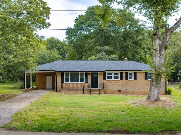 16 Whiller Dr, Greenville, SC 29605