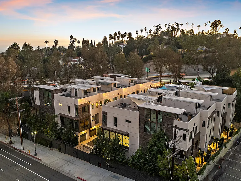 2111 N Cahuenga Blvd #A-1 — Photo 25