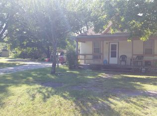 1406 N 21st St, Parsons, KS 67357