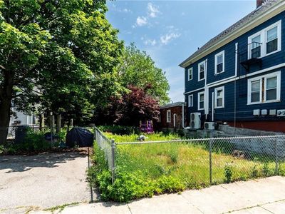 8 Courtland St, Providence, RI, 02909