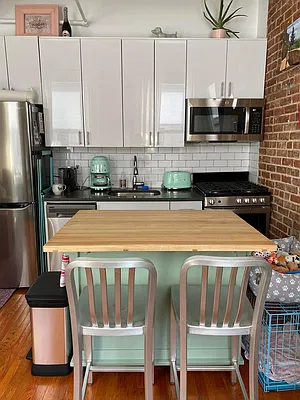 Rented by Think Properties | media 8