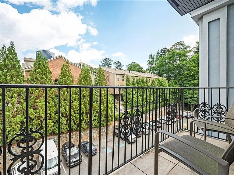 3203 Lenox Rd NE #28 — Photo 9