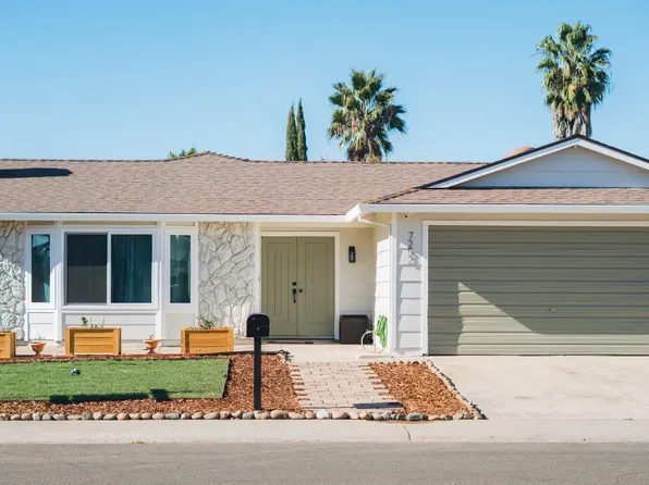 7252 Hayward Dr, Sacramento, CA 95828