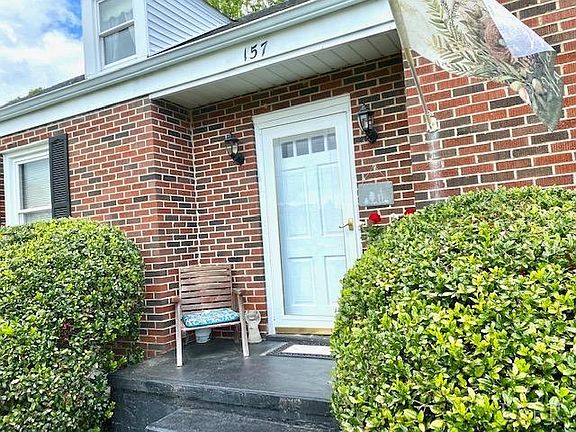 4th image of 157 Brooklawn Dr