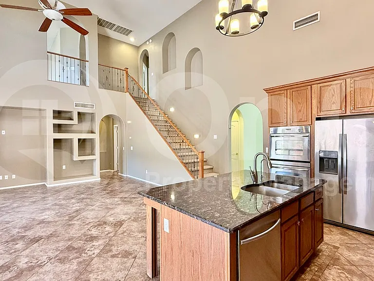 2747 W Silver Fox Way — Photo 11