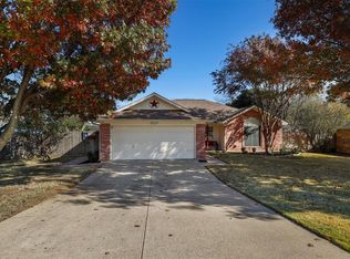 1302 Ridge Dr, Midlothian, TX 76065