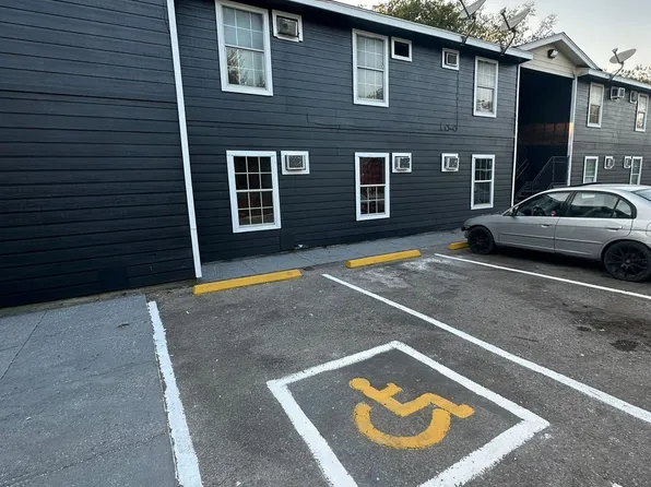 Hein Tulip Apartments