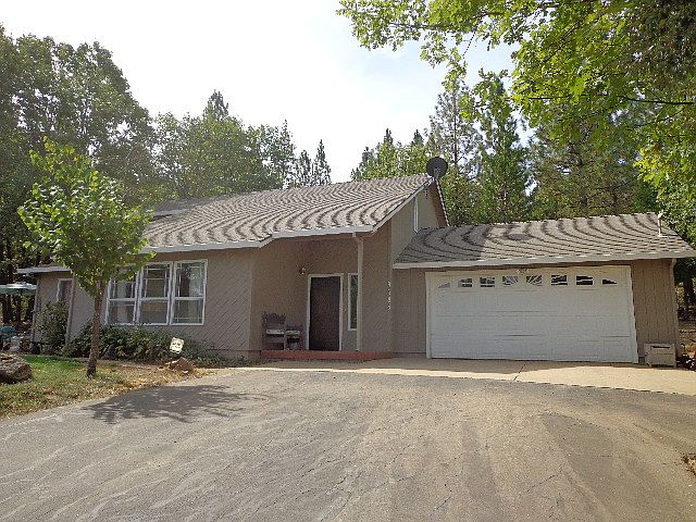 1st image of 8585 Daken Cir