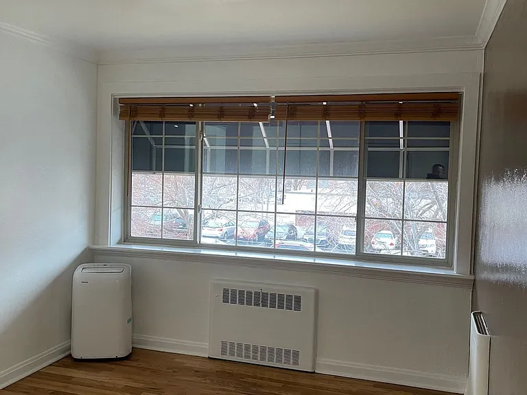 The Fern Flats - Newly Renovated in 2024 with in-unit Washer and Dryer! — Photo 10