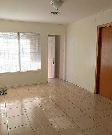 5th image of 8214 York Dr