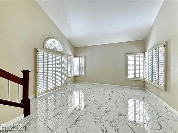 5th image of 6729 Airdale Cir