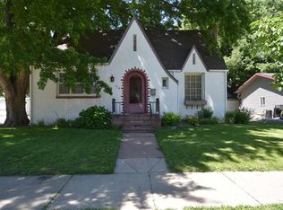 414 14th St, Gothenburg, NE 69138