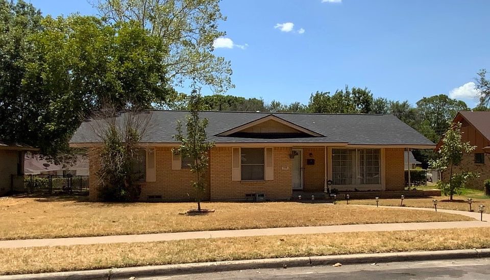 1st image of 1110 Oak Meadows Dr