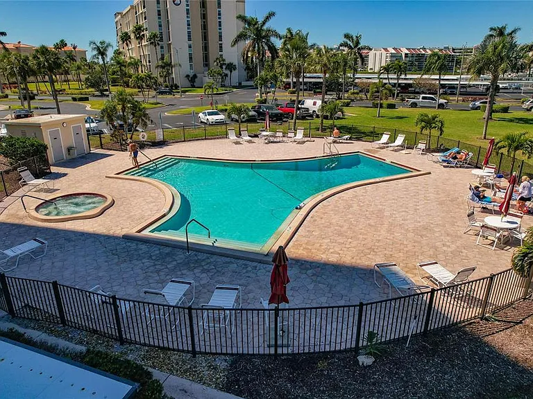 7540 Bay Island Dr S #251 — Photo 37