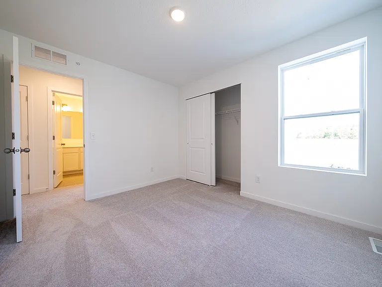 10429 Ithaca Ln N — Photo 15