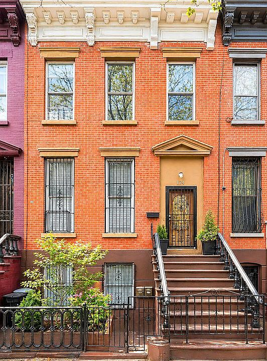 1st image of 174 Patchen Ave