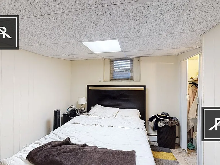 17 Glenville Ave #B6 — Photo 4