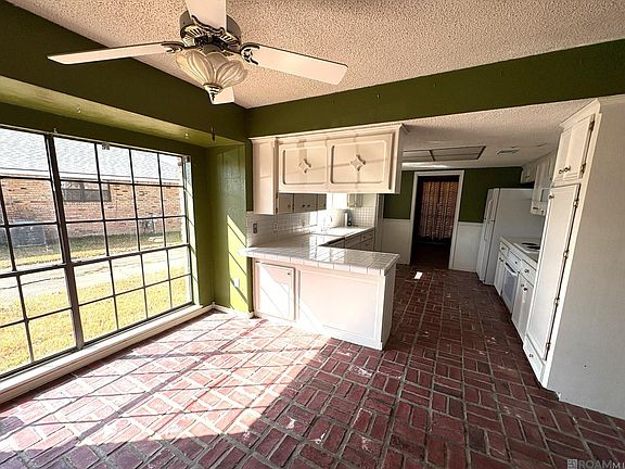 5th image of 6031 Ridgemore Dr