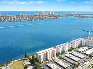 501 Lake Shore Dr APT 405, Lake Park, FL 33403