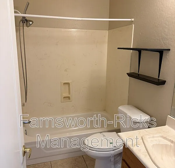 3625 N Katmai — Photo 11